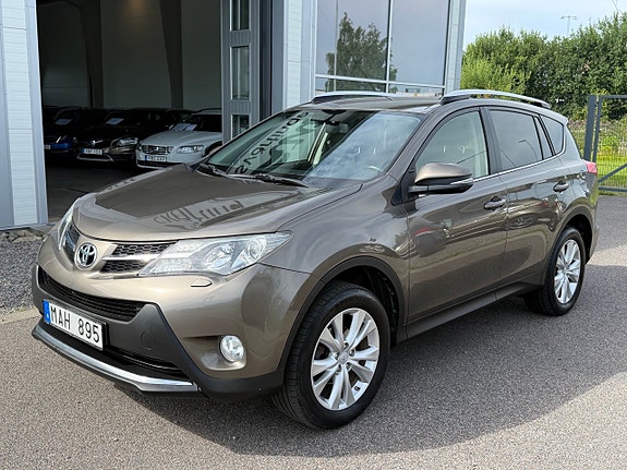 Toyota RAV4 3 of 5