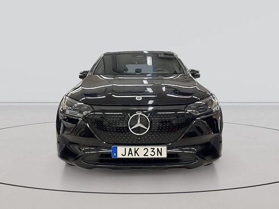Mercedes-Benz EQE 300 SUV 13 of 30