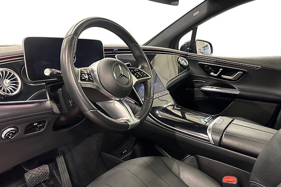 Mercedes-Benz EQE500 SUV 8 of 25