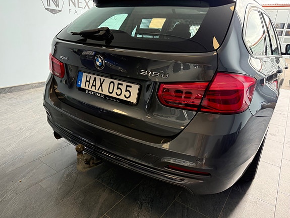 BMW 318d 4 of 5