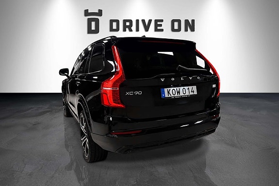 Volvo XC90 3 of 5