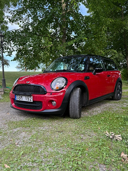 MINI Cooper 2 of 5
