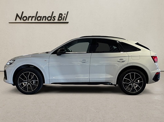 Audi Q5 2 of 5