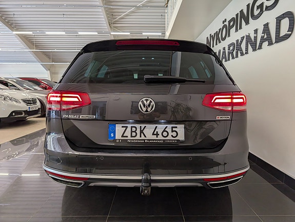 Volkswagen Passat Alltrack 4 of 5