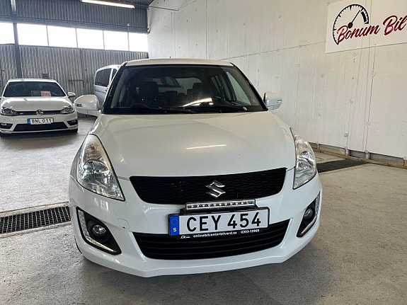Suzuki Swift 2 of 16