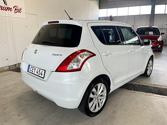 Suzuki Swift 5 of 16