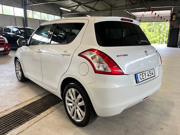 Suzuki Swift 4 of 16