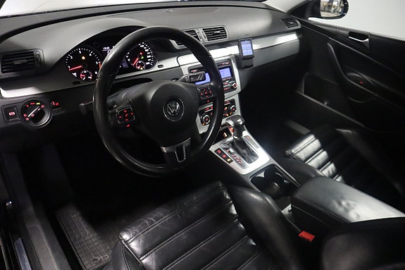 Volkswagen Passat 9 of 22