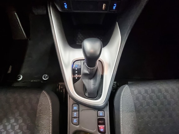 Toyota Yaris 11 of 26