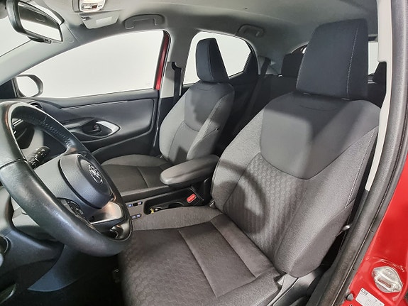 Toyota Yaris 7 of 26