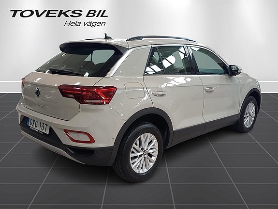 Volkswagen T-Roc 5 of 5