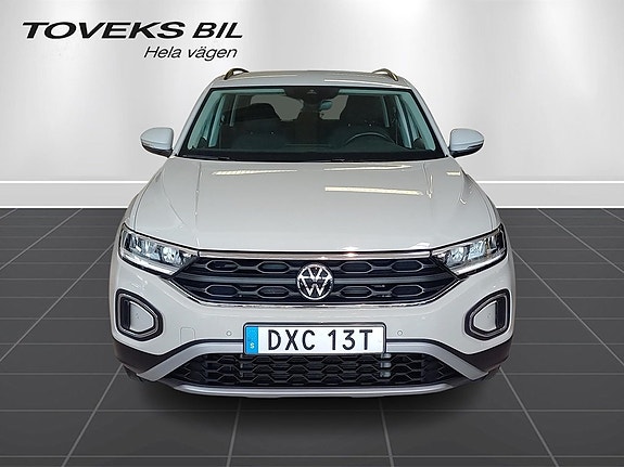 Volkswagen T-Roc 2 of 5