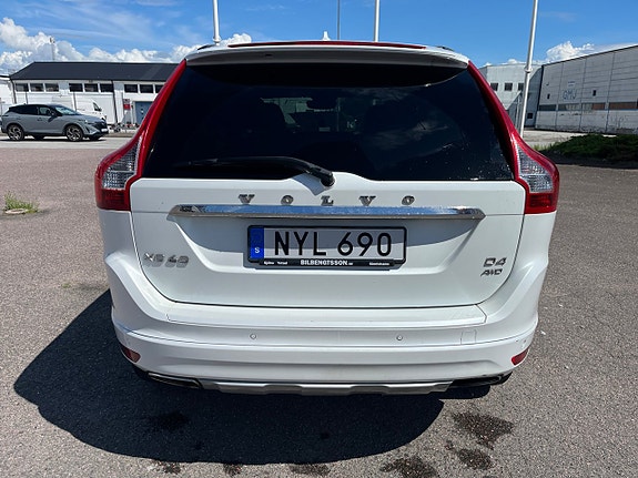 Volvo XC60 4 of 5