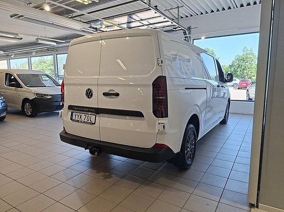 Volkswagen Transporter 4 of 5