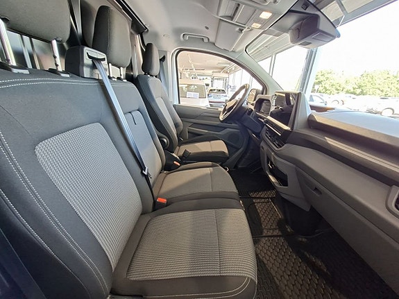Volkswagen Transporter 9 of 13
