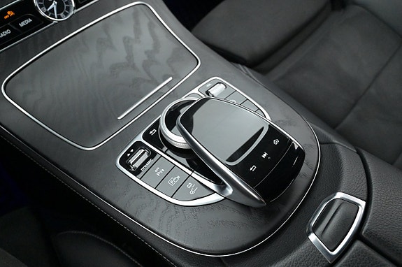 Mercedes-Benz E300 de 23 of 27