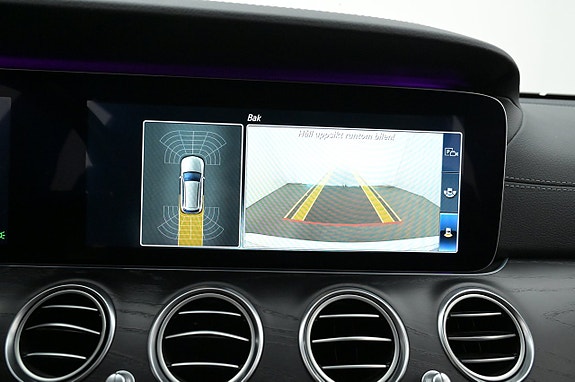 Mercedes-Benz E300 de 16 of 27
