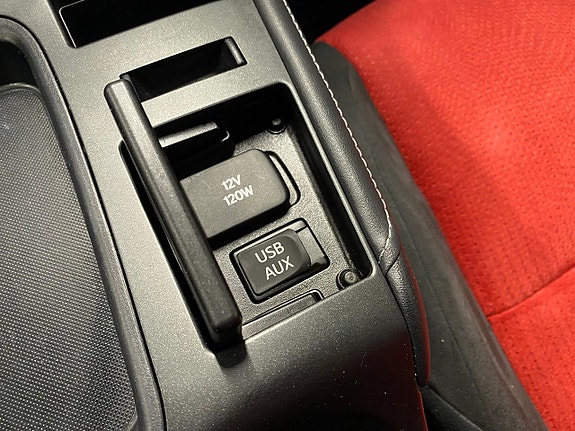 Lexus CT200h 14 of 16