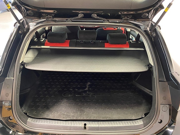Lexus CT200h 6 of 16