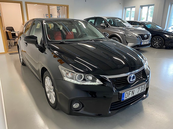 Lexus CT200h 3 of 16