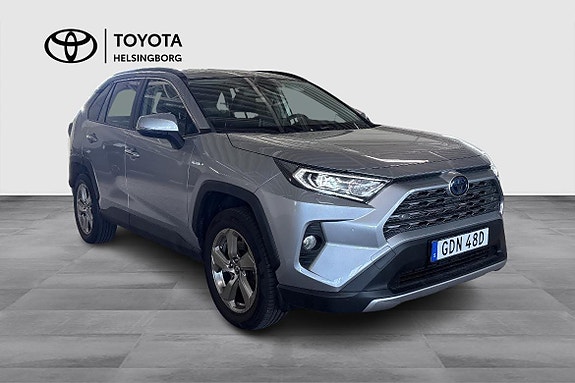 Toyota RAV4 12 of 24