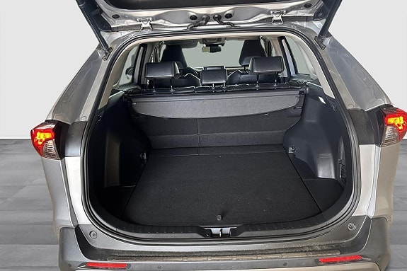 Toyota RAV4 13 of 24