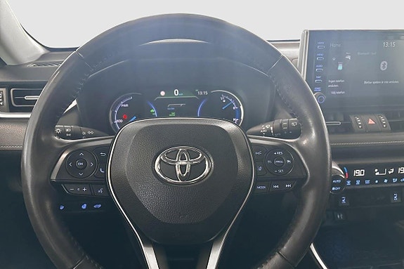 Toyota RAV4 18 of 24
