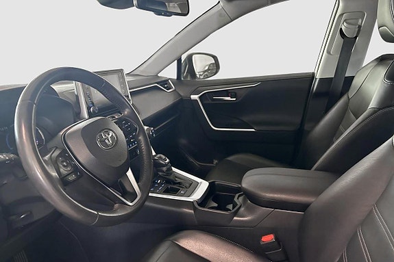 Toyota RAV4 16 of 24