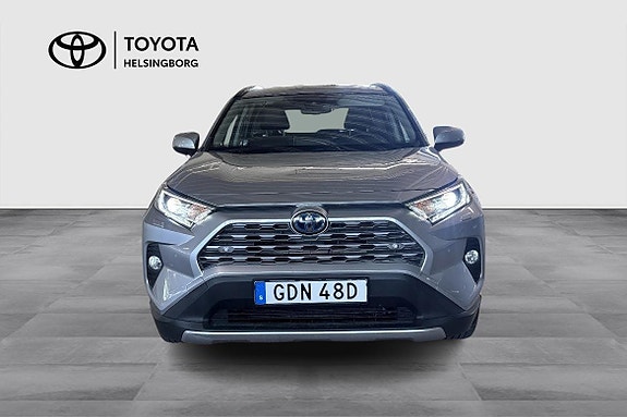 Toyota RAV4 10 of 24