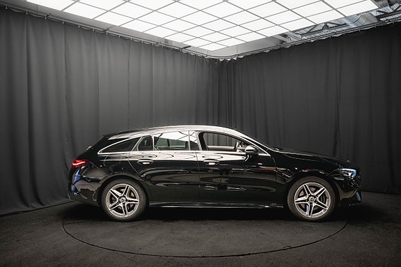 Mercedes-Benz CLA250 e 5 of 5