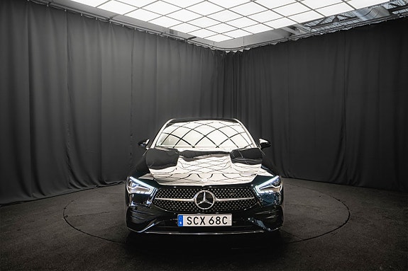 Mercedes-Benz CLA250 e 3 of 5