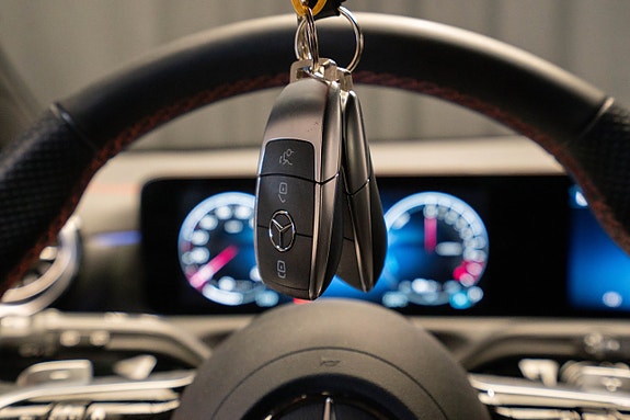 Mercedes-Benz CLA250 e 20 of 21