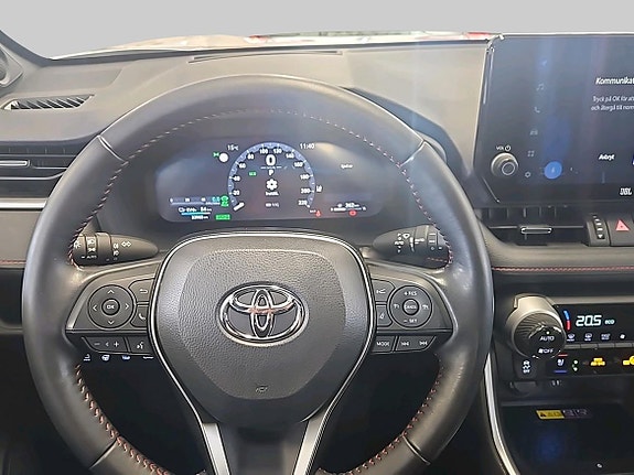 Toyota RAV4 Plug-in Hybrid 14 of 19