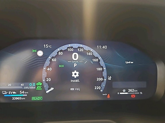 Toyota RAV4 Plug-in Hybrid 15 of 19