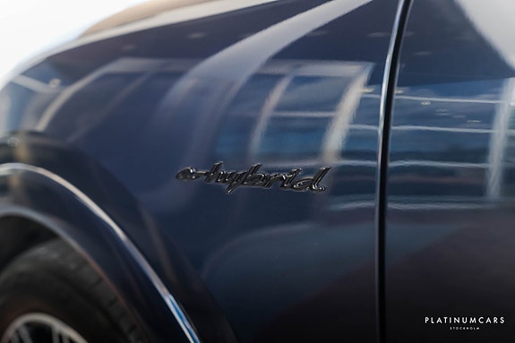 Porsche Cayenne 25 of 26