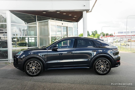 Porsche Cayenne 23 of 26