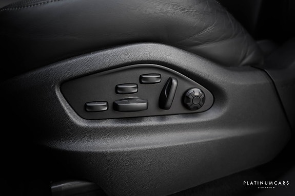 Porsche Cayenne 22 of 26