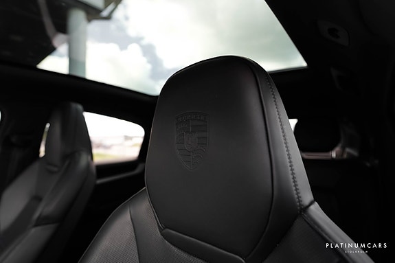 Porsche Cayenne 19 of 26