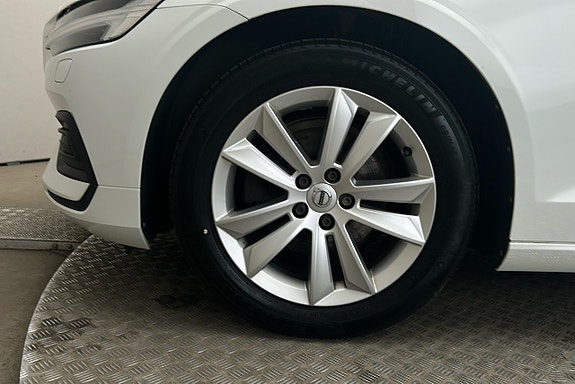 Volvo V60 12 of 26