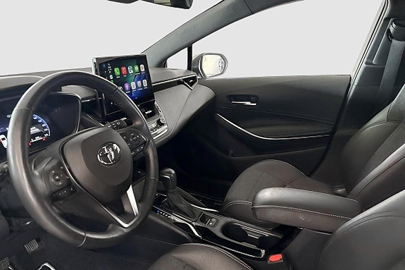 Toyota Corolla 7 of 12