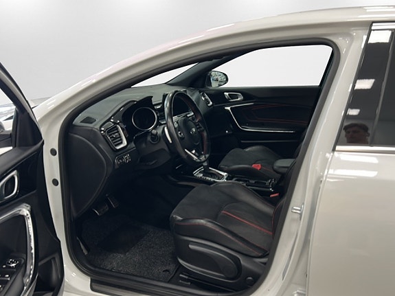 Kia ProCeed 11 of 22