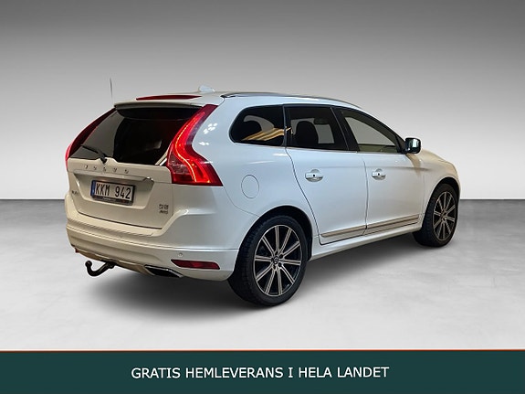 Volvo XC60 2 of 19