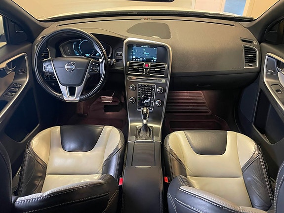 Volvo XC60 8 of 19