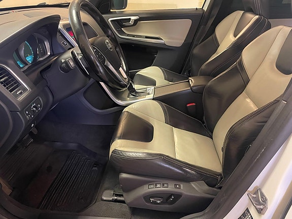 Volvo XC60 6 of 19
