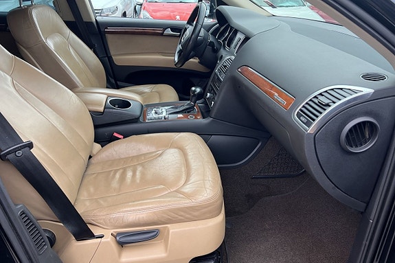 Audi Q7 15 of 27