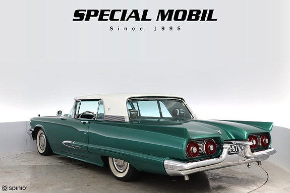 Ford Thunderbird 4 of 5