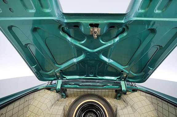 Ford Thunderbird 18 of 30