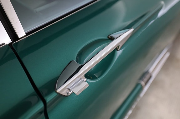 Ford Thunderbird 28 of 30