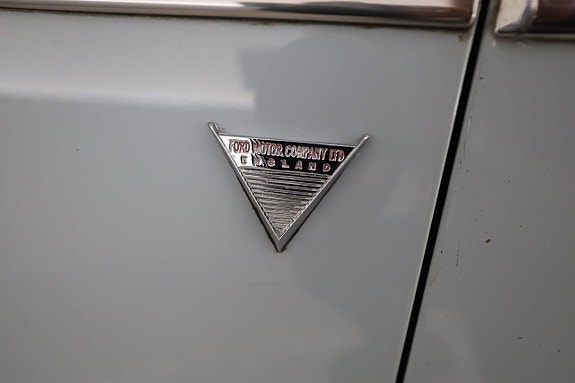 Ford Zephyr 12 of 22