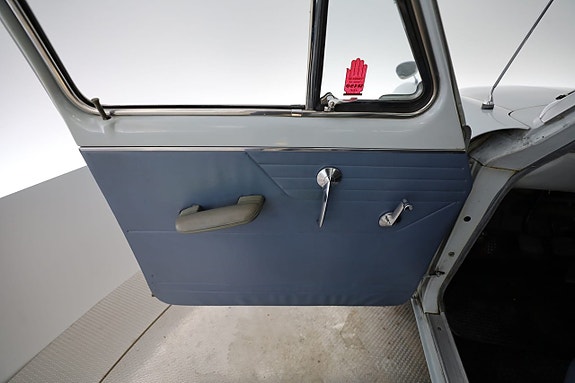 Ford Zephyr 16 of 22